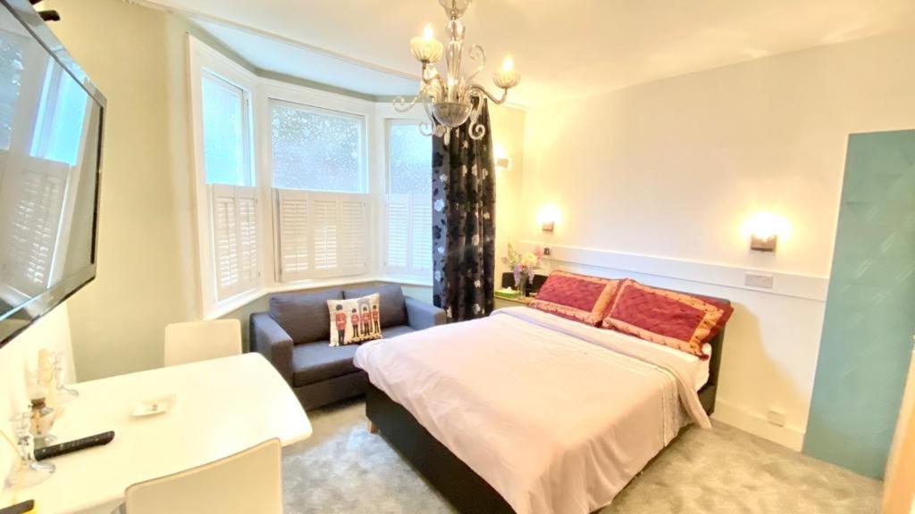 Modern And Cosy Studio Flat London Exterior photo
