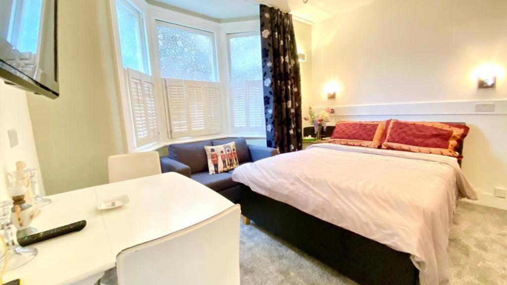 Modern And Cosy Studio Flat London Exterior photo